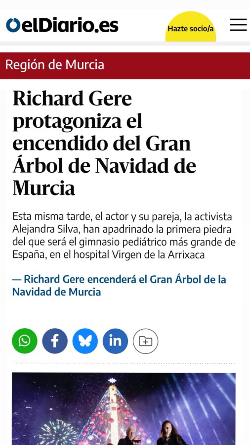 Richard Gere protagoniza el encendido del Gran Árbol de Navidad de Murcia